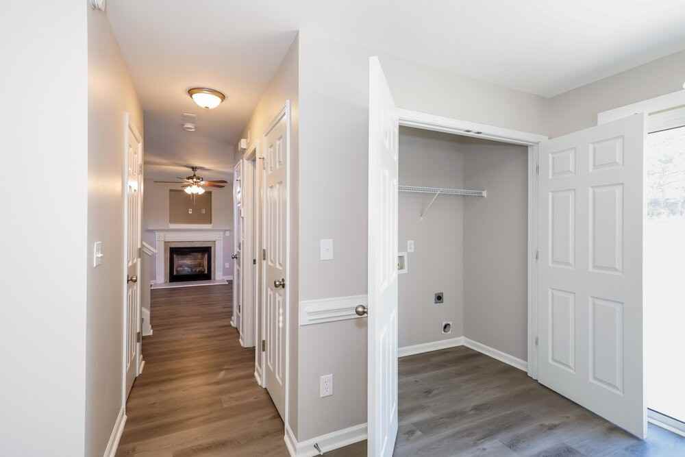9422 Isaac Hunter Dr - Photo 5 of 17