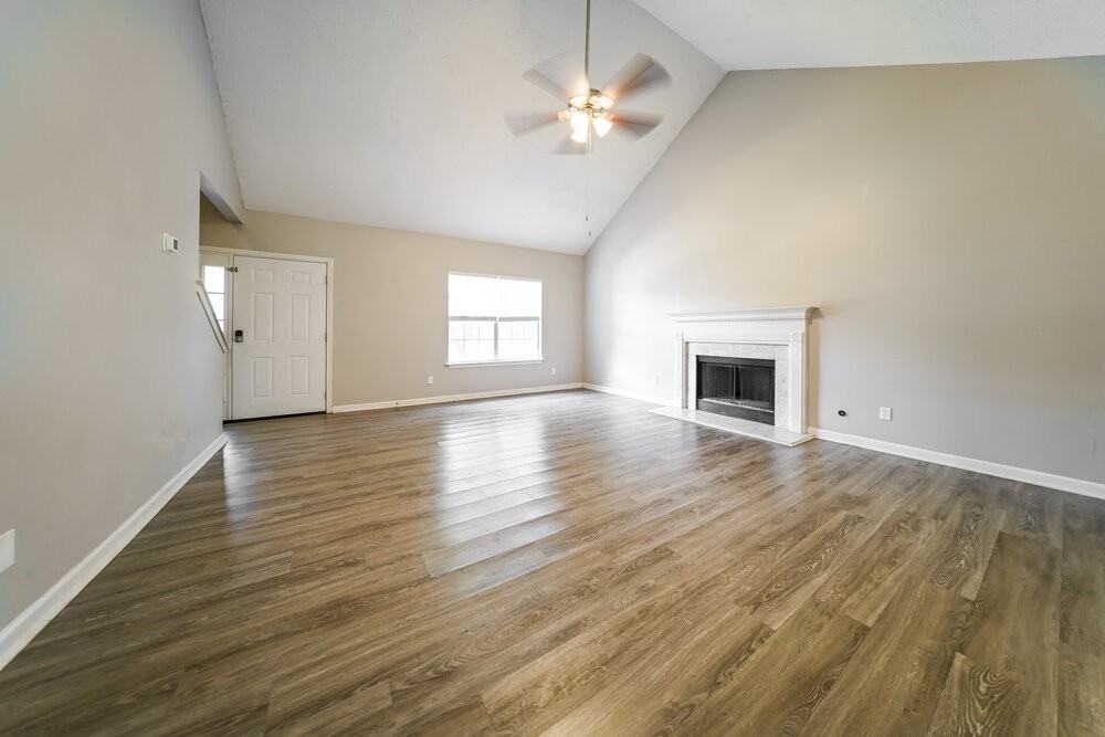 1205 Redbud Ct - Photo 5 of 17