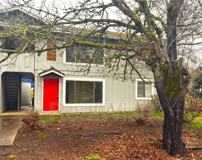 241 Nw Rose St - Photo 1 of 1