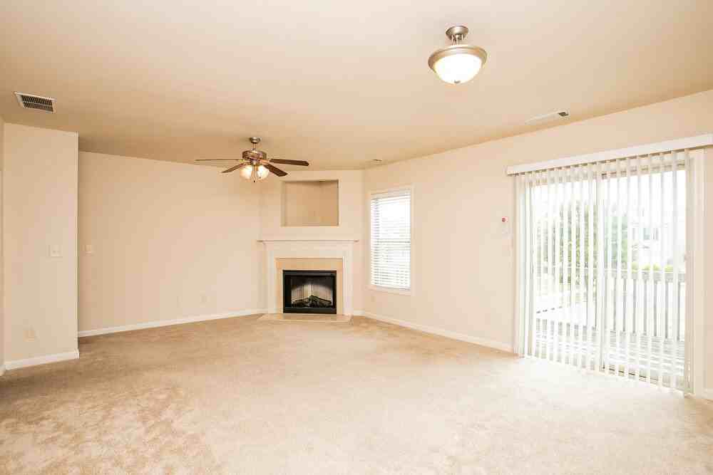 2279 Baywood Tree Ln - Photo 7 of 18