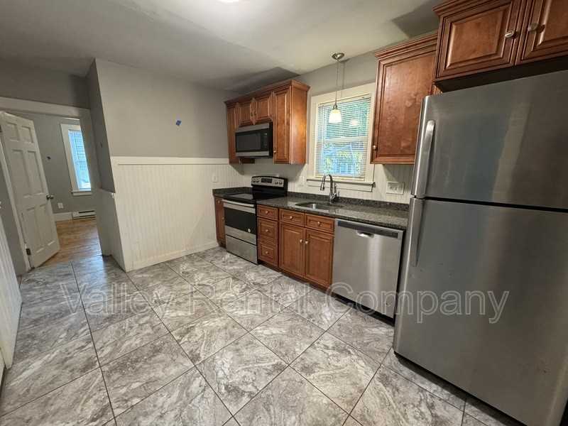 1 65A Market Street - Photo 2 of 14