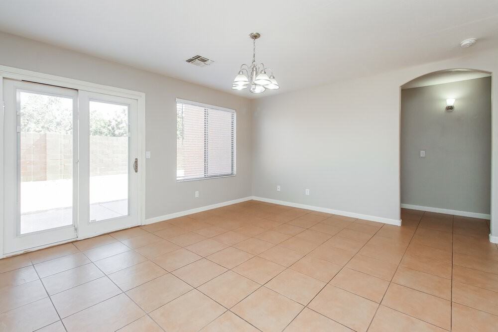 11026 E Delta Ave - Photo 3 of 16