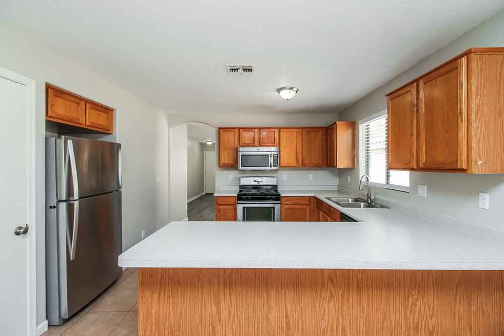 11026 E Delta Ave - Photo 6 of 16