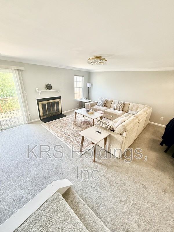 4232 Stockbridge Dr - Photo 3 of 21