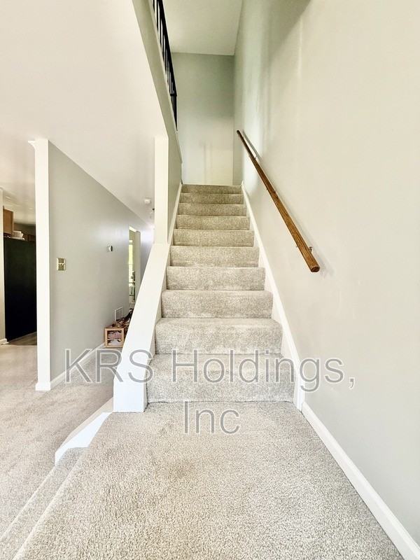 4232 Stockbridge Dr - Photo 7 of 19