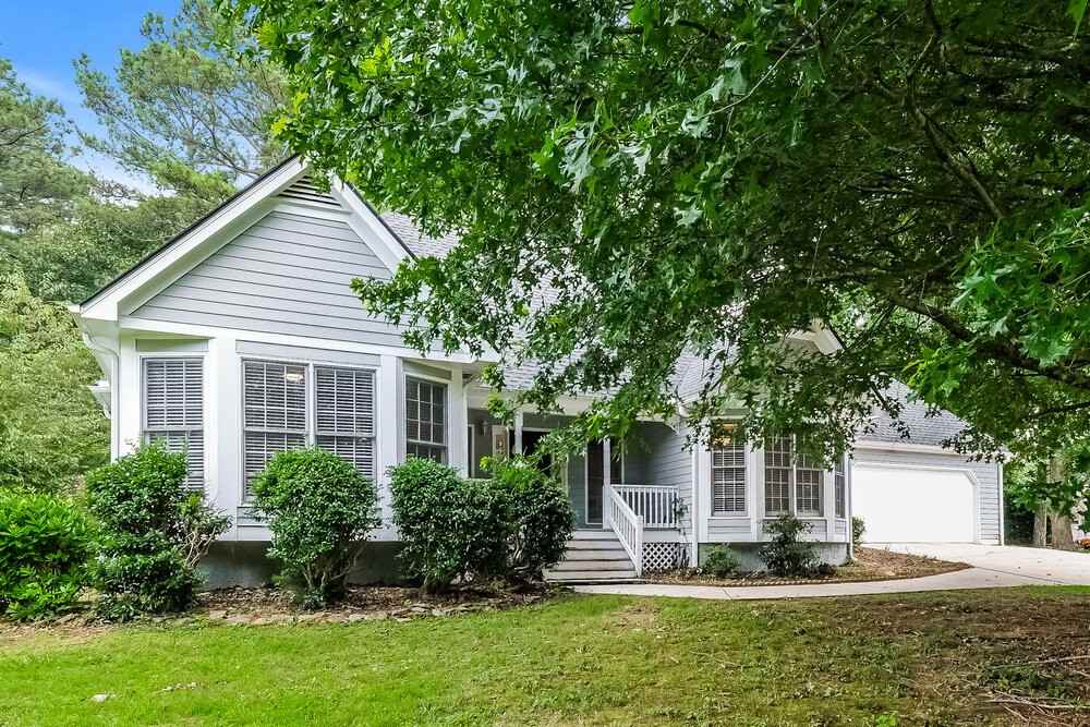 51 Abbey Ln - Photo 3 of 16