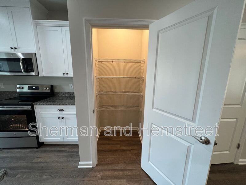 672 Dobhill Ln #672 - Photo 4 of 18