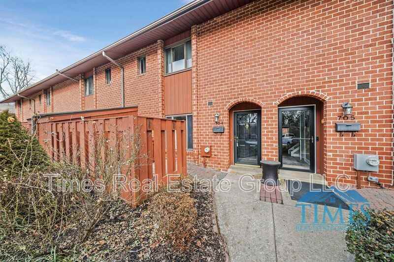 704 Worthington Dr - Photo 2 of 30