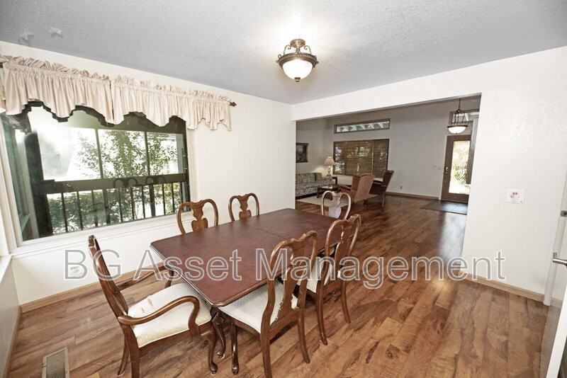 1830 Weir Dr - Photo 6 of 39