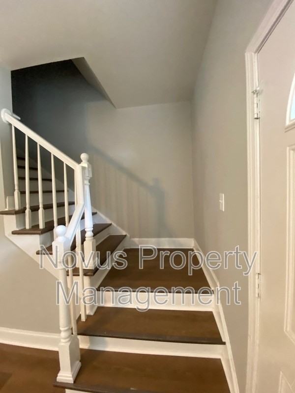 145 Bowen St #C4 - Photo 7 of 19