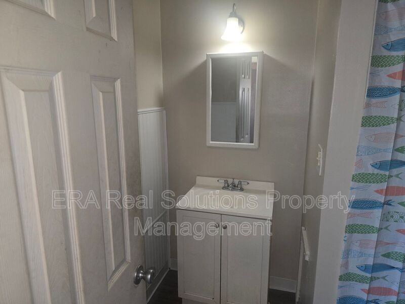 2611 Hood Ave - Photo 6 of 18
