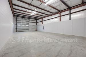 featured image of 3945 Lee St #6
