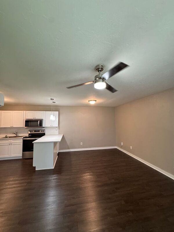 1617 N Jefferson Ave #3 - Photo 2 of 18