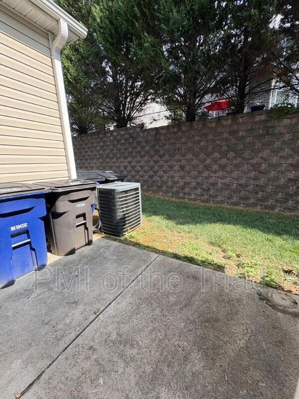 5327 Farm House Trl - Photo 4 of 11