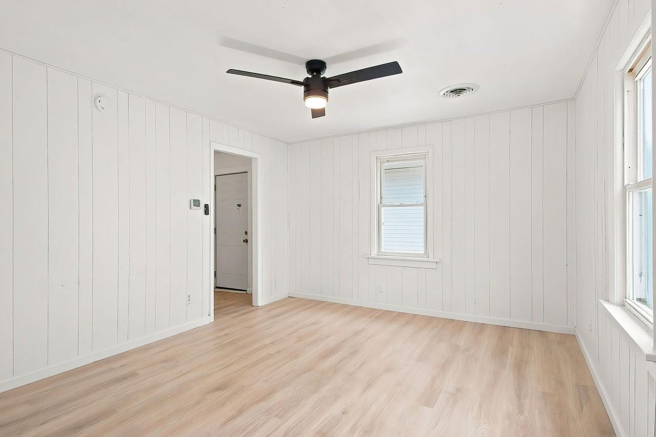6929 13th Avenue - Photo 5 of 15