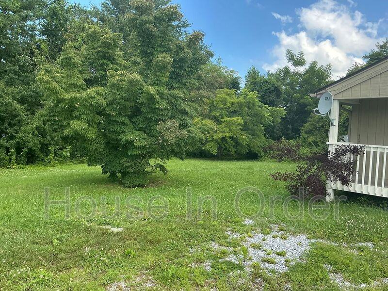 67 Madrid Ln - Photo 2 of 23