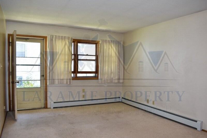 610 S 6th St #G - Photo 2 of 8