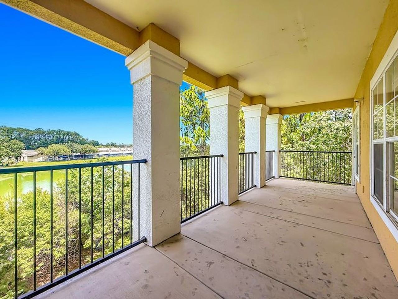 3757 Conroy Rd - Photo 4 of 35