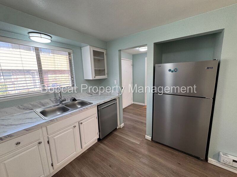 1330 Ashby Ct - Photo 5 of 24