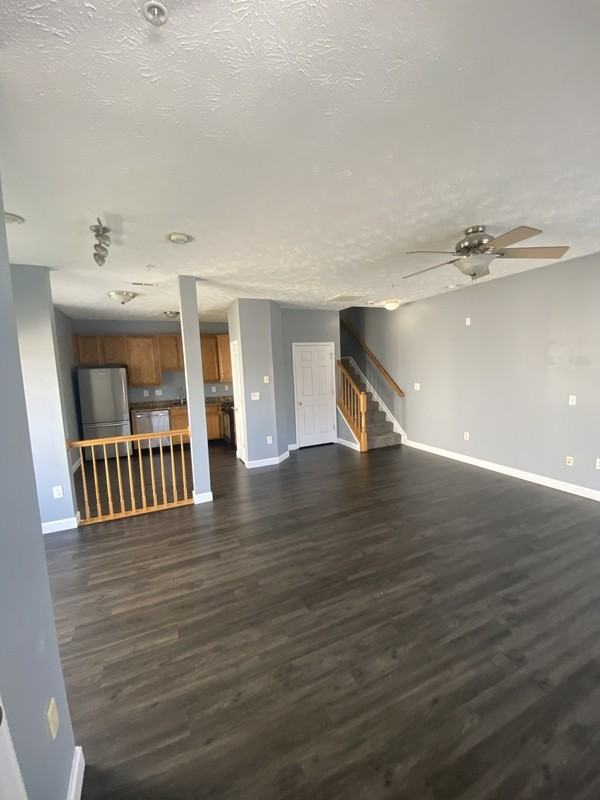 8025 Brookstone Ct - Photo 6 of 29