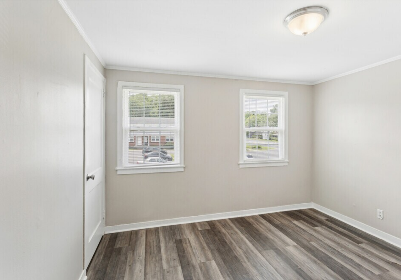 Lone Oak Villas - Photo 3 of 12