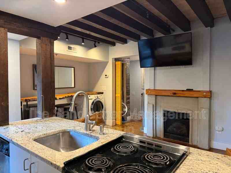2 Francis St #A - Photo 4 of 13