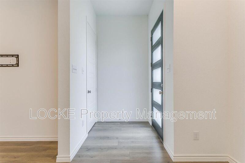 205 Athenia Dr - Photo 5 of 22