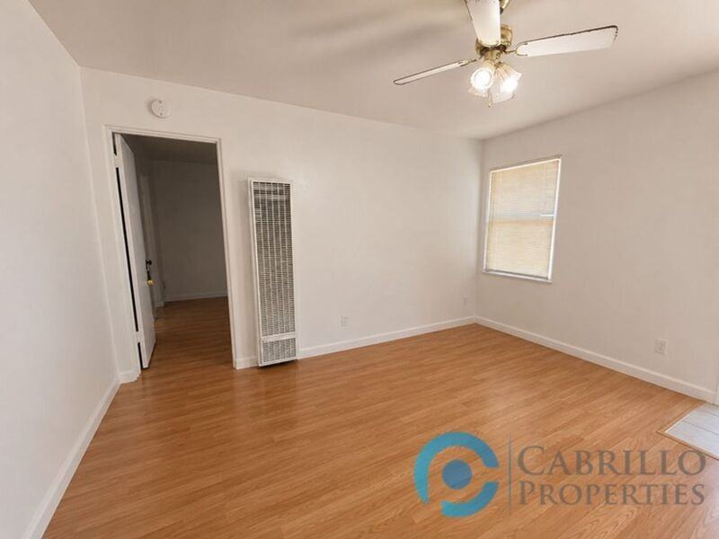 4413 44th St - Photo 4 of 20