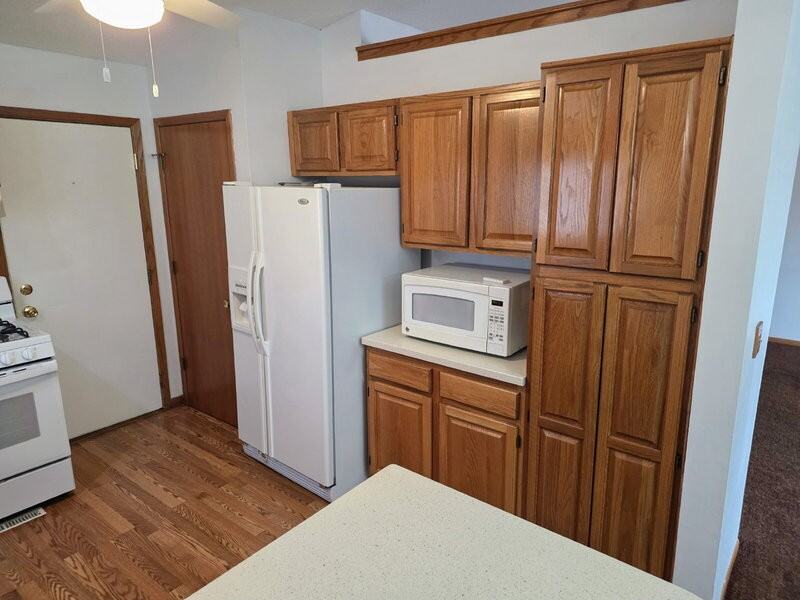 5310 Brookview Dr - Photo 4 of 37