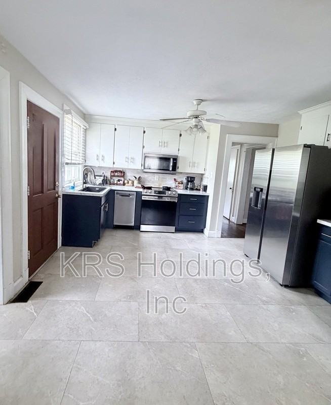 2709 Old Forest Rd - Photo 2 of 3