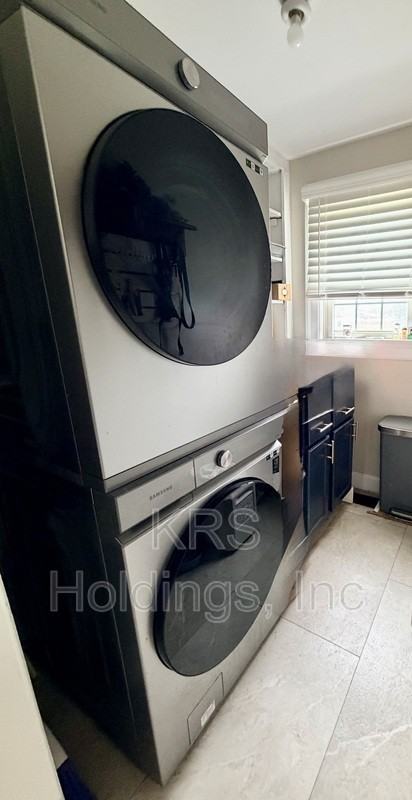 2709 Old Forest Rd - Photo 3 of 3
