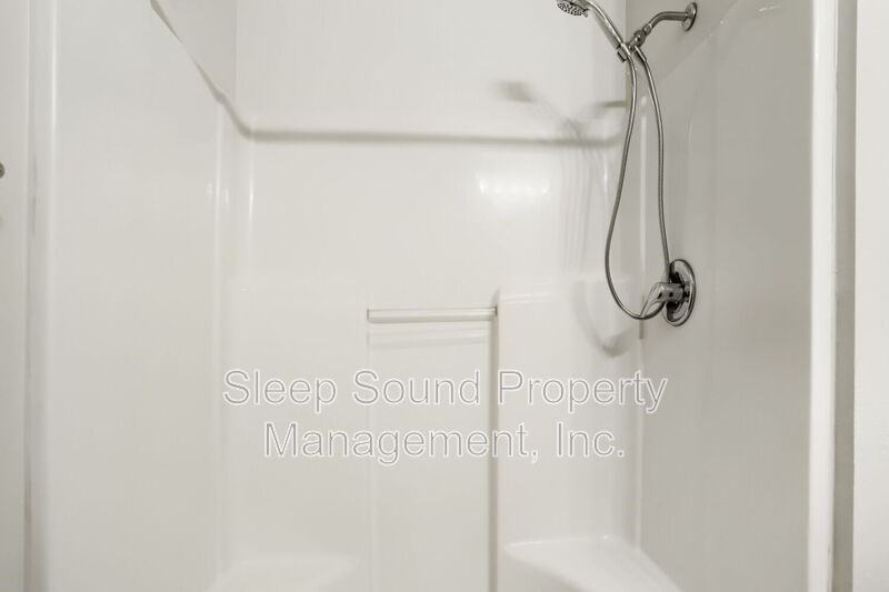 5264 Ne 121st Ave - Photo 2 of 22