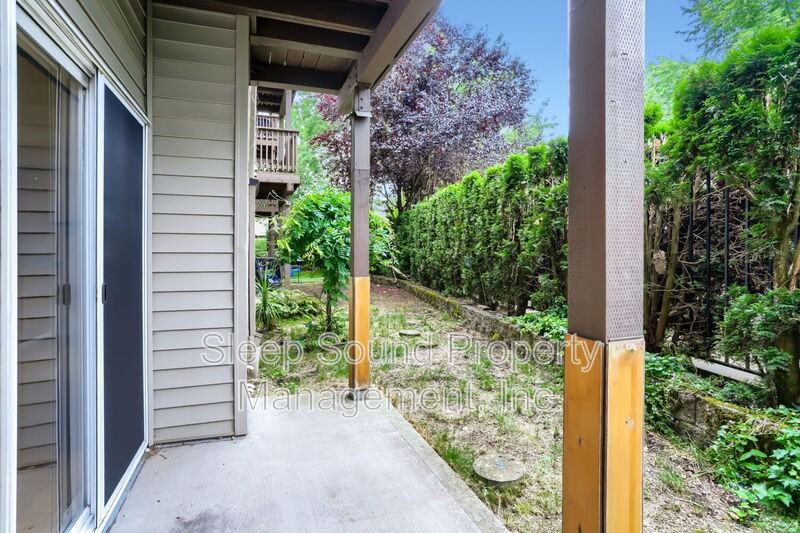 5264 Ne 121st Ave - Photo 7 of 22