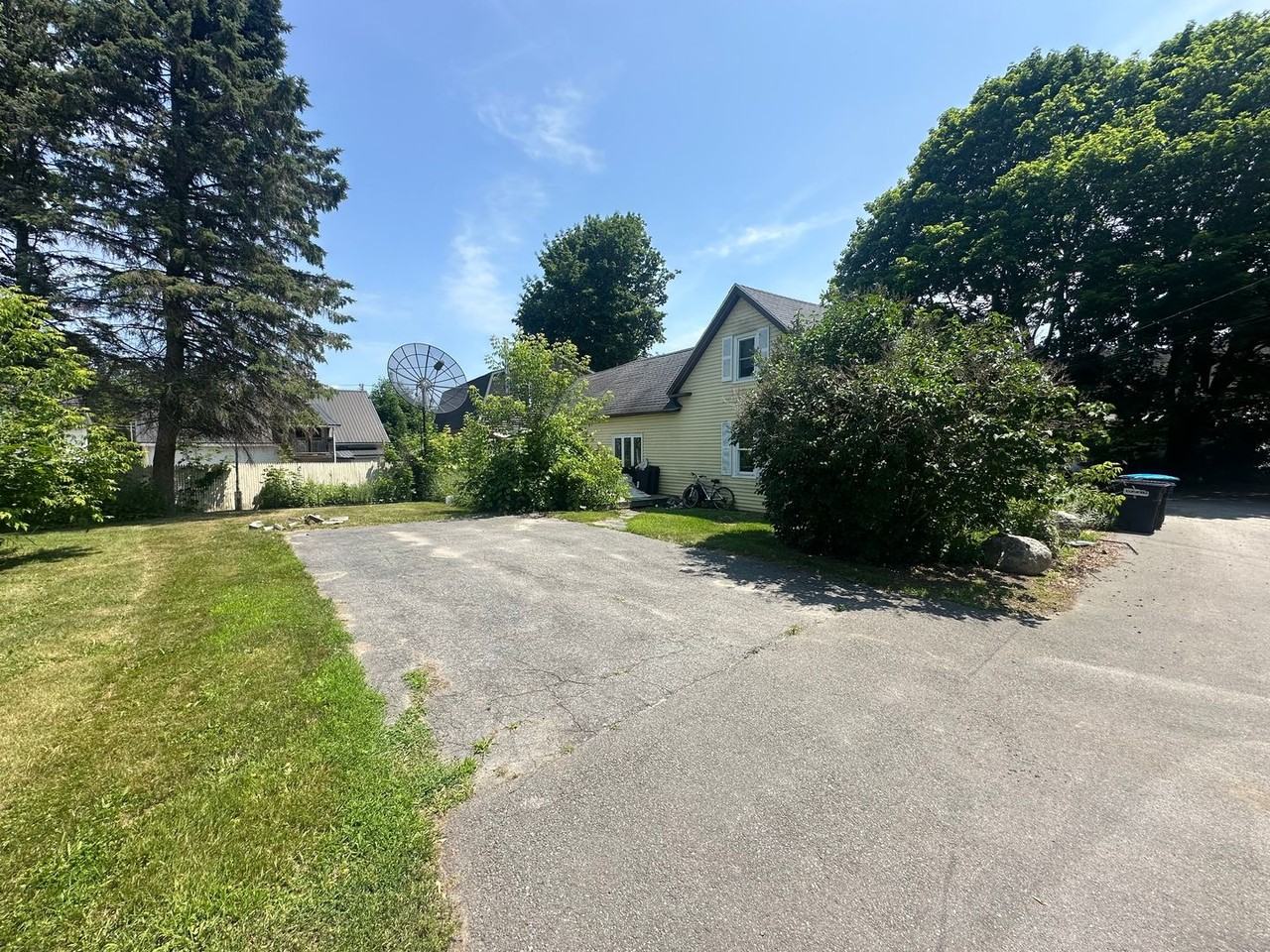 24 Grays Ln - Photo 5 of 16