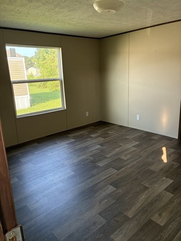 128 Weaver Circle - Photo 3 of 4