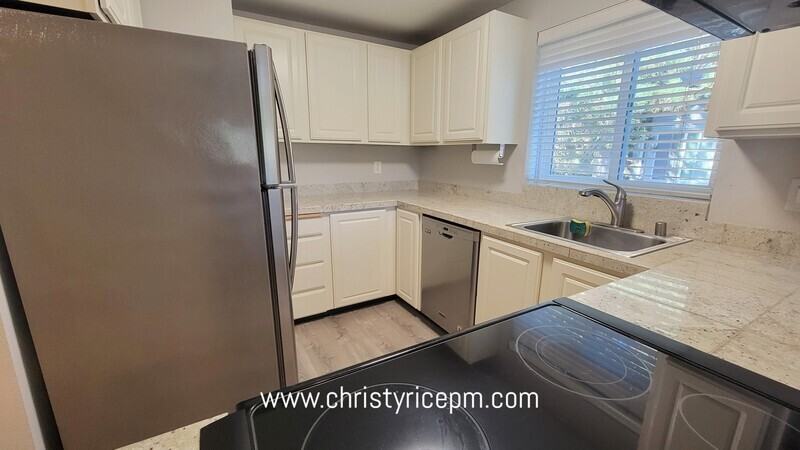 11109 Ne 124th Ln #B208 - Photo 7 of 18