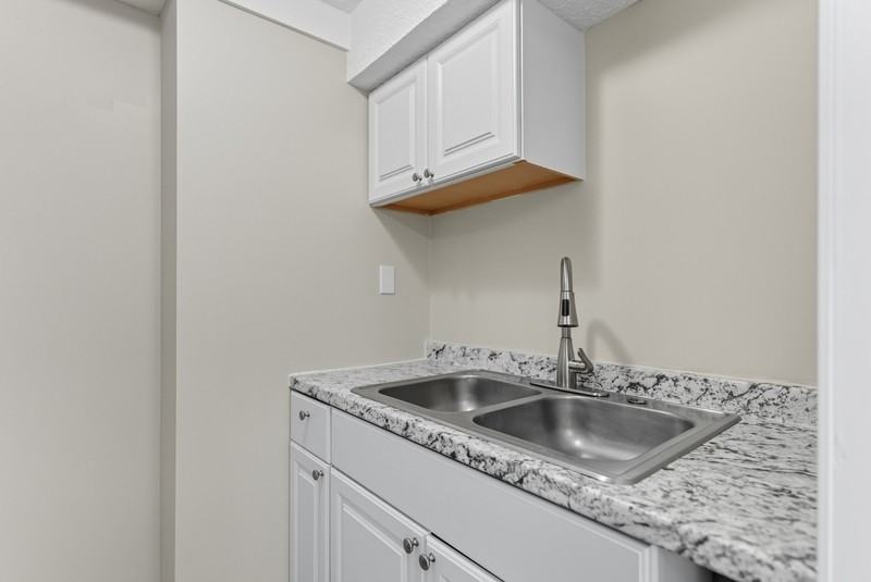 1939 Mccalla Ave - Photo 7 of 10