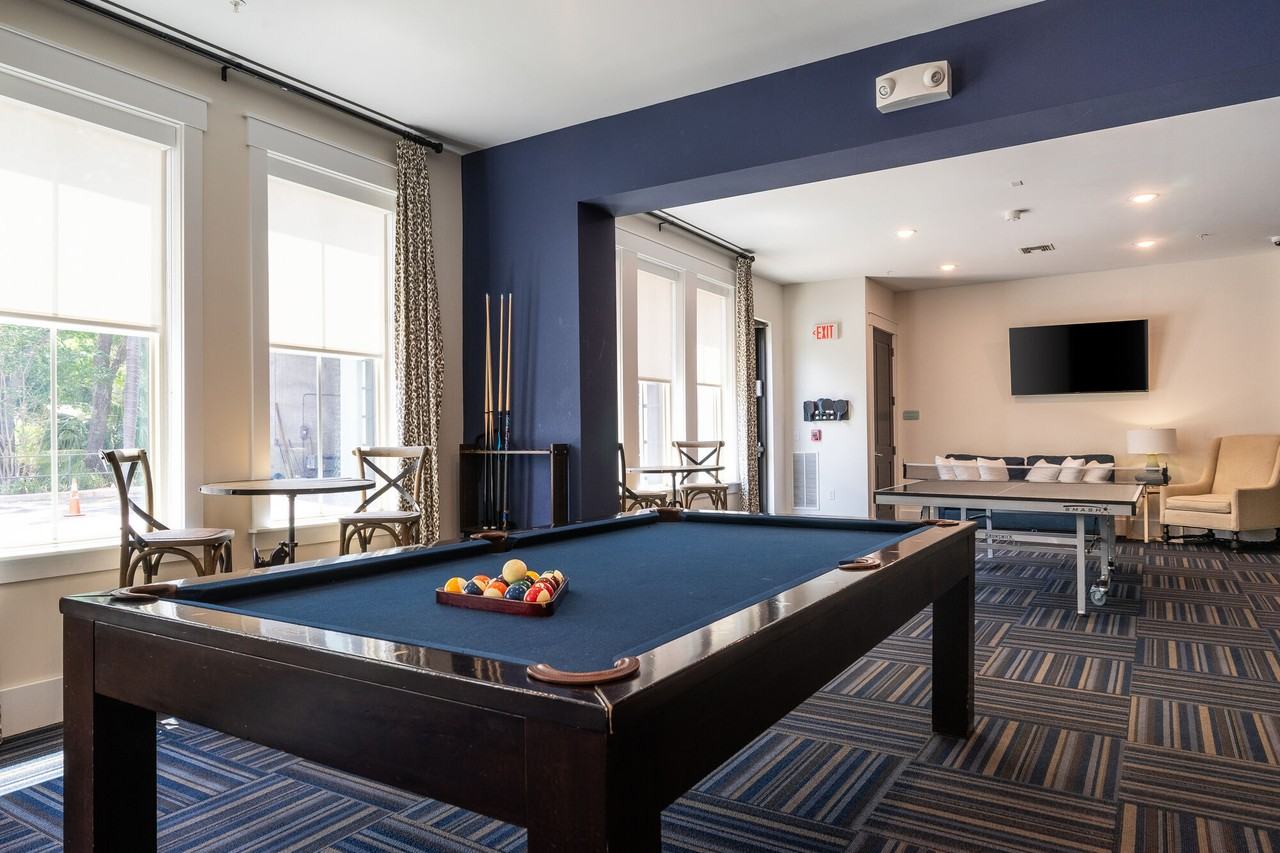 Novus Westshore - Photo 6 of 32