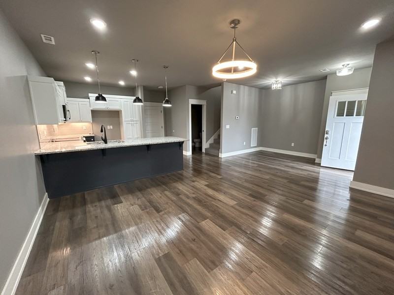 2602 N Ward Dr - Photo 2 of 18