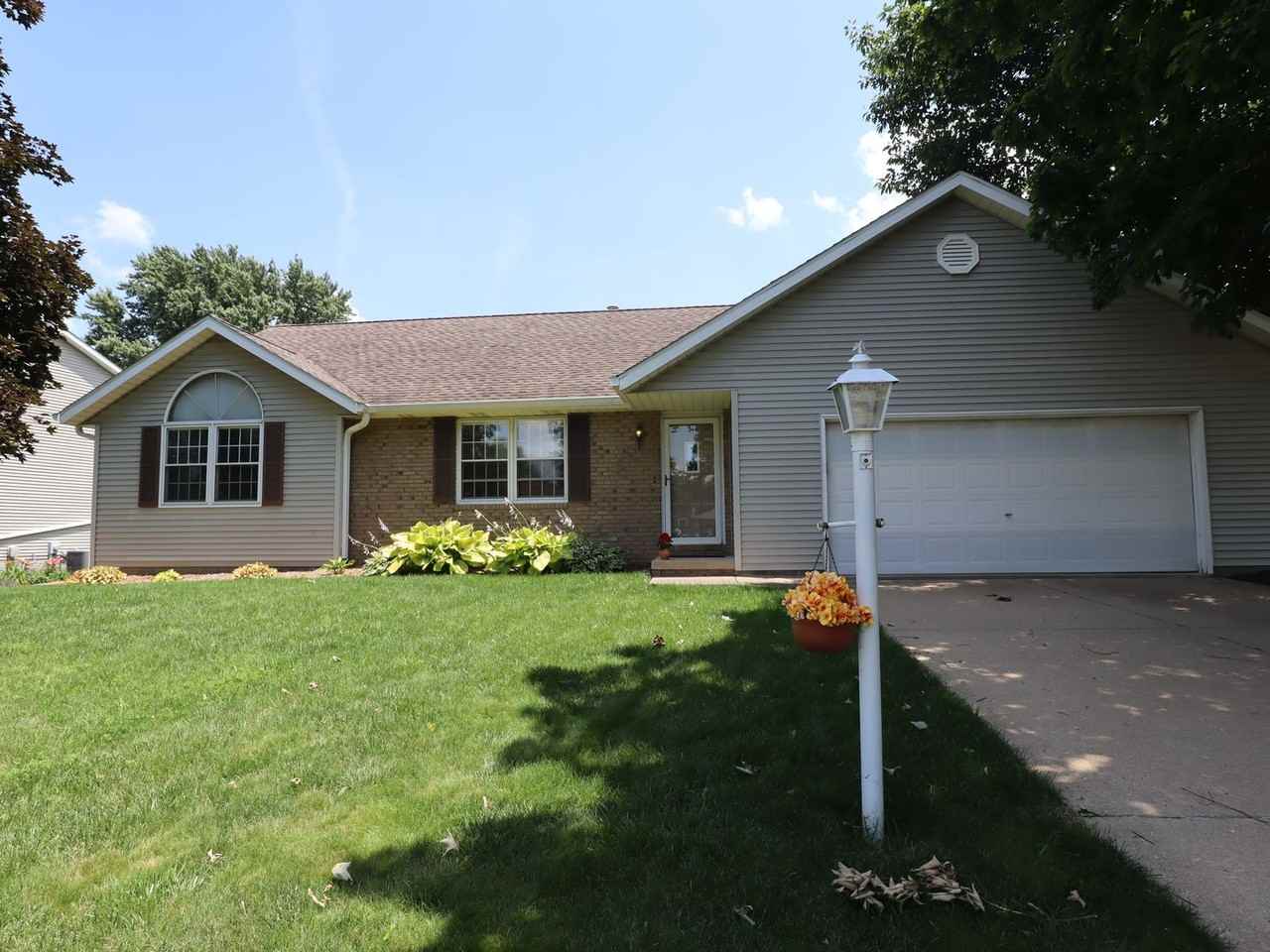 309 Arbor Vitae Dr - Photo 2 of 20