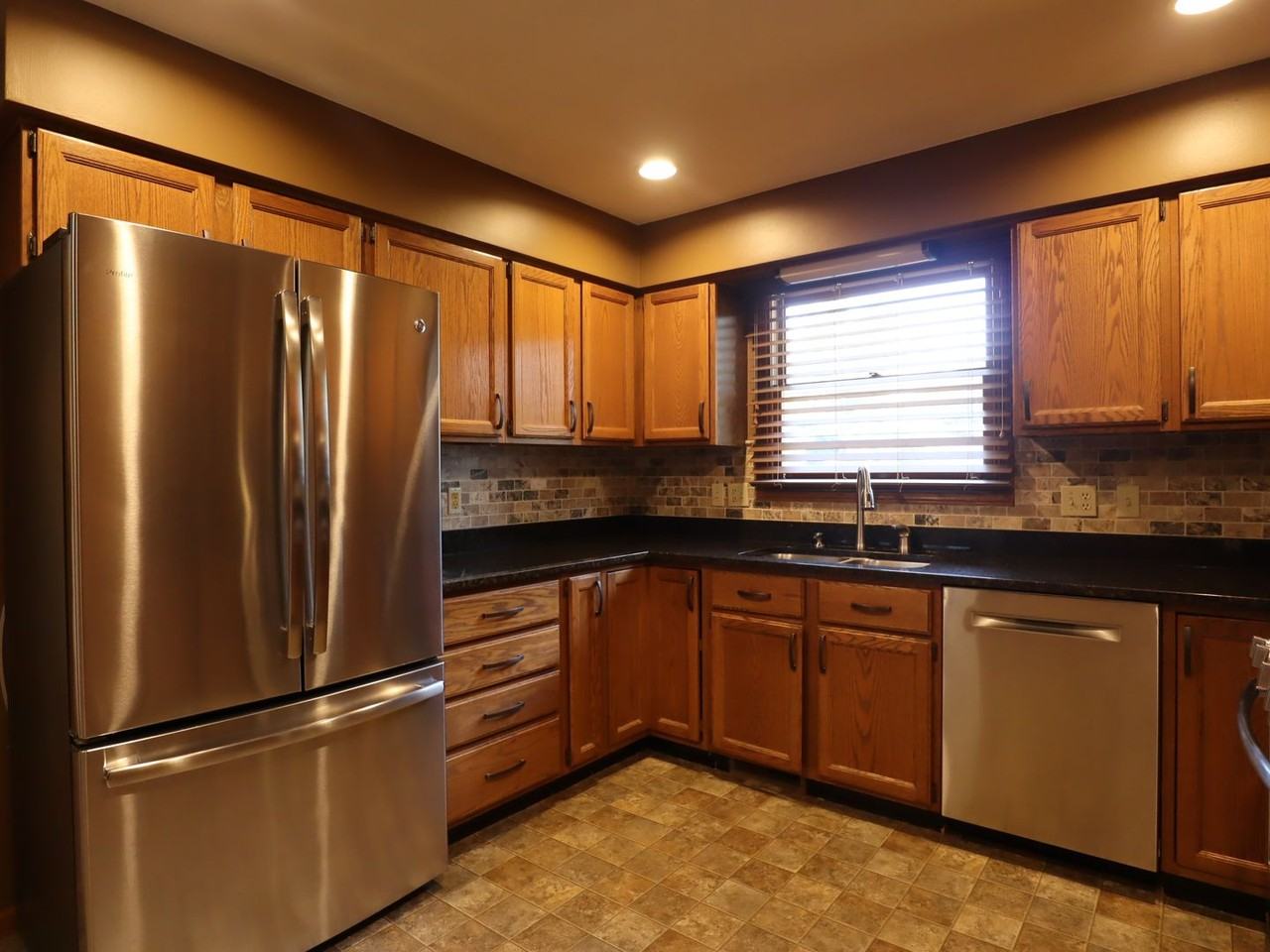 309 Arbor Vitae Dr - Photo 4 of 20