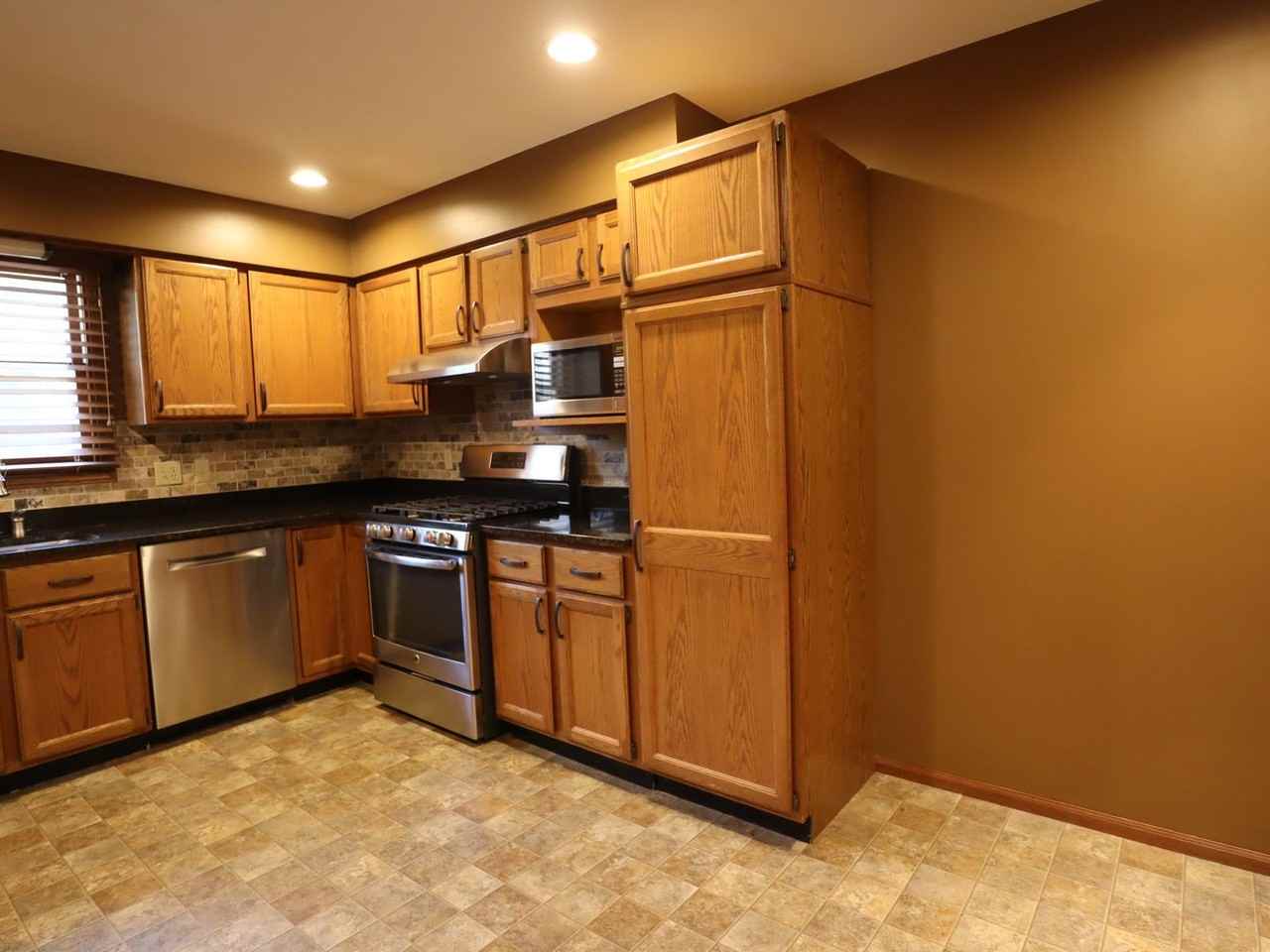309 Arbor Vitae Dr - Photo 5 of 20