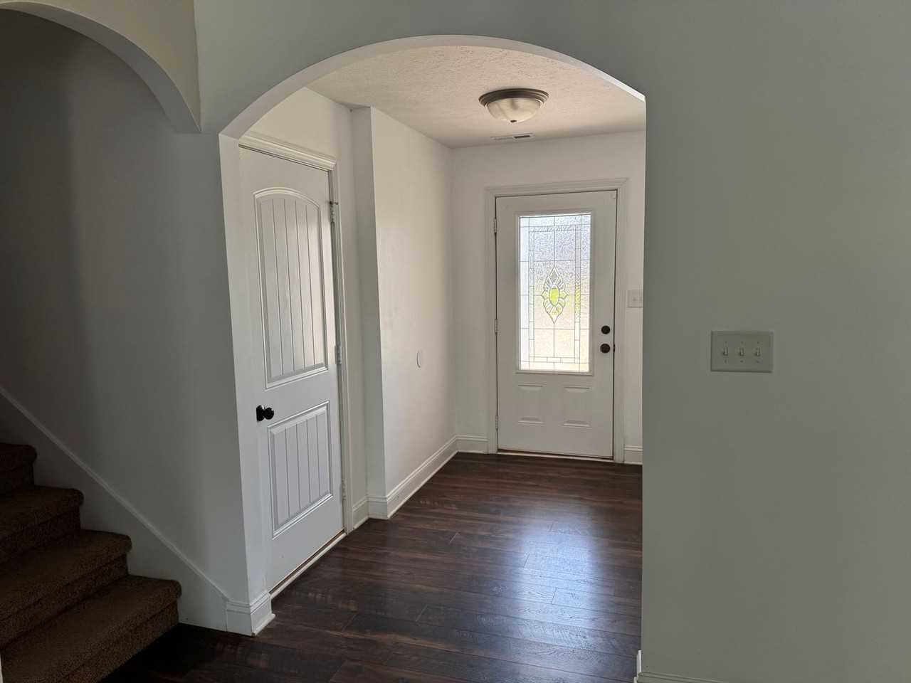 829 Shelton Cir - Photo 2 of 24