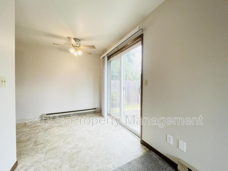 1621 23rd Ave - Photo 4 of 17