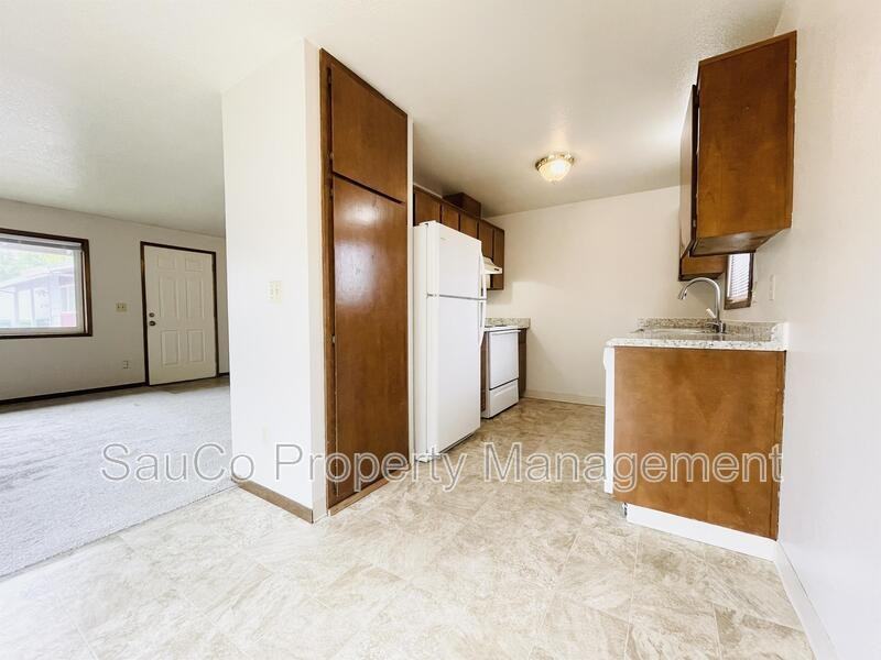 1621 23rd Ave - Photo 5 of 17
