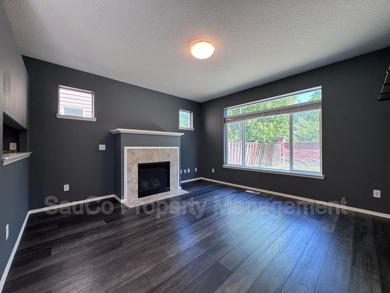 948 Se Elina Ave - Photo 4 of 28