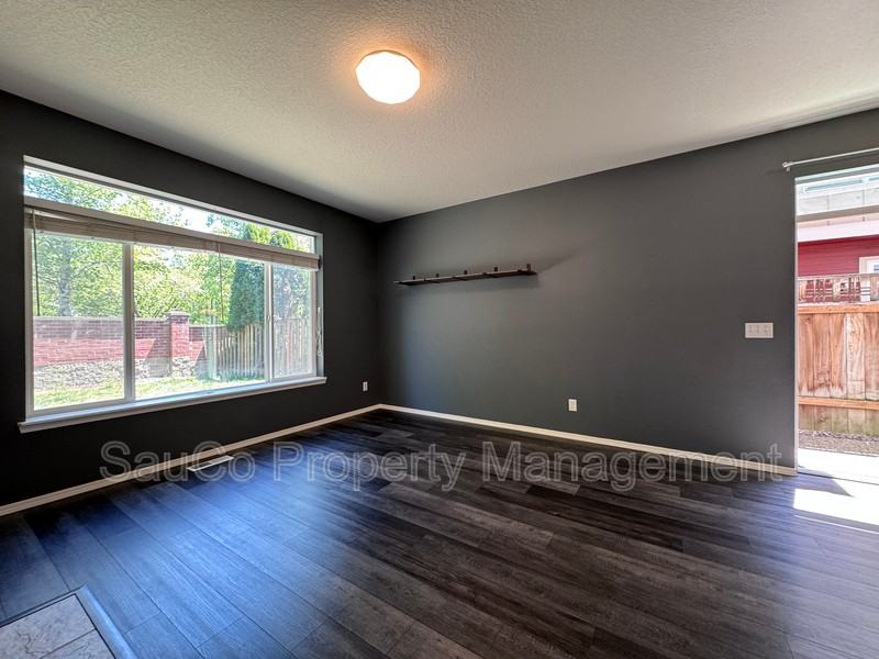 948 Se Elina Ave - Photo 6 of 28