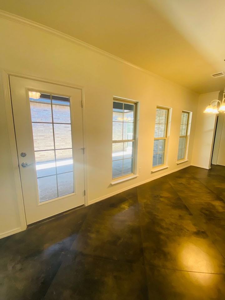 5539 W Farmers Ave - Photo 7 of 22