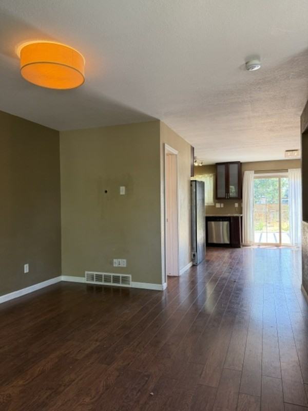 380 Elati St - Photo 2 of 11
