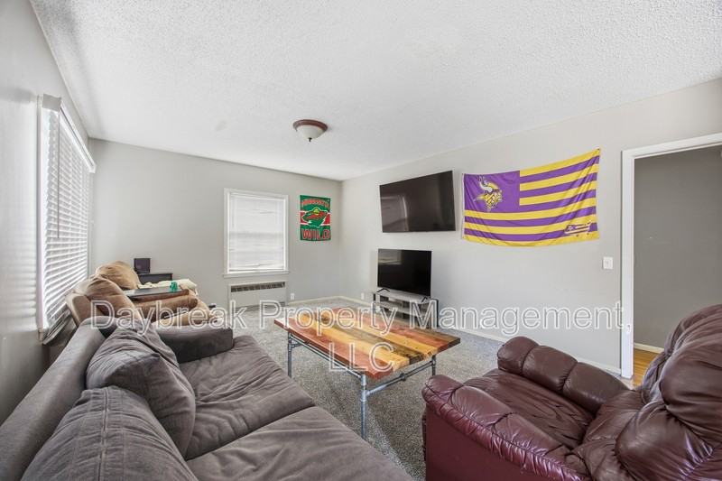 1221 5th St S - Photo 6 of 24